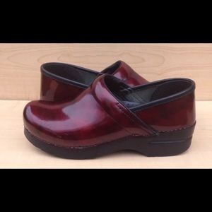 Women's DANSKO Red Marbled Leather Clogs Size 38